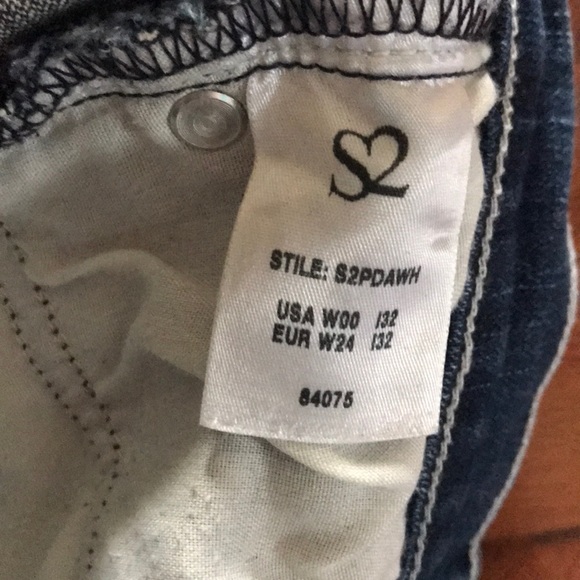 Jeans - Picture 3 of 4